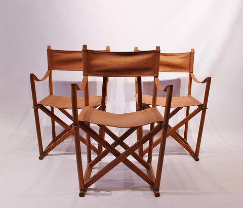Sæt af tre klapstole, model MK99200, designet af Mogens Koch i 1932 og 
fremstillet af Interna Danmark i 1960erne.
5000m2 udstilling.
