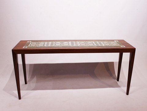 Sidebord i palisander med kgl. klinker af Severin Hansen og Haslev Møbelfabrik 
fra 1960erne.
5000m2 udstilling.