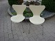 Arne Jacobsen hvide syver stole, model 3107.
5000m2 udstilling.