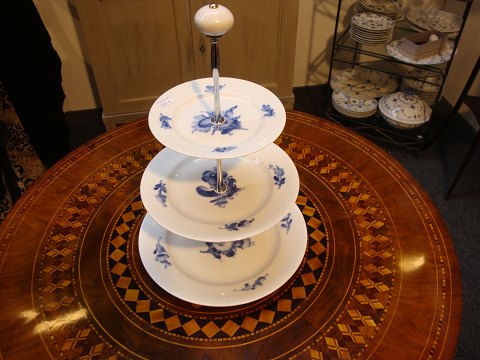 Cake centerpiece of Royal. blue flower 5000 m2 showroom