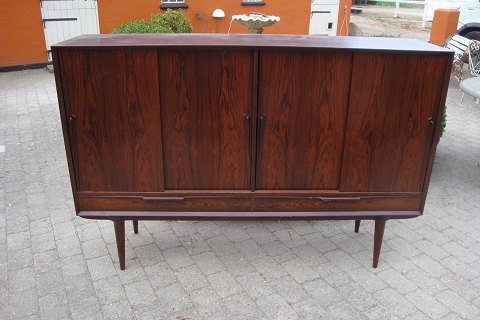 Sideboard by Omann Junior. Danish Design from the 1960s.
5000m2 Showroom.
