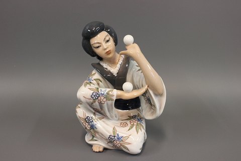 Oriental figurine Dahl Jensen, No. 1326. Japanese juggler.  
5000 m2 showroom.