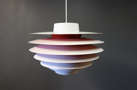 Verona pendant by Svend Middelboe in White lacquered aluminum and orange on the 
inside.
5000m2 showroom.