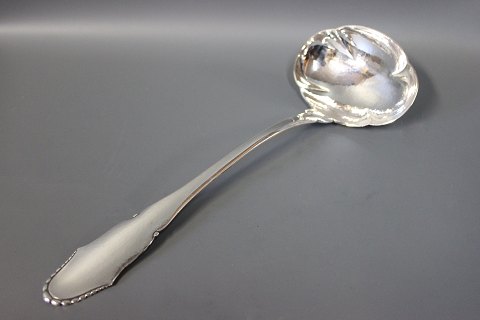 Soup ladle in Christiansborg, hallmarked silver.
5000m2 showroom.