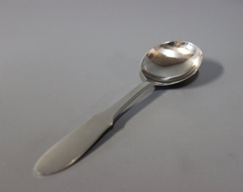 Compote spoon, MITRA, by Georg Jensen in steel.
5000m2 showroom.