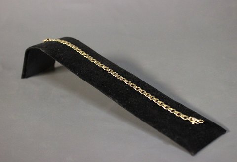 Bismark Bracelet in 14 carat gold, stamped SAV.
5000m2 showroom.