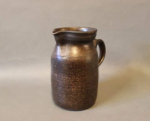 Dark brown ceramic jug in great vintage condition. 
5000m2 showroom.
