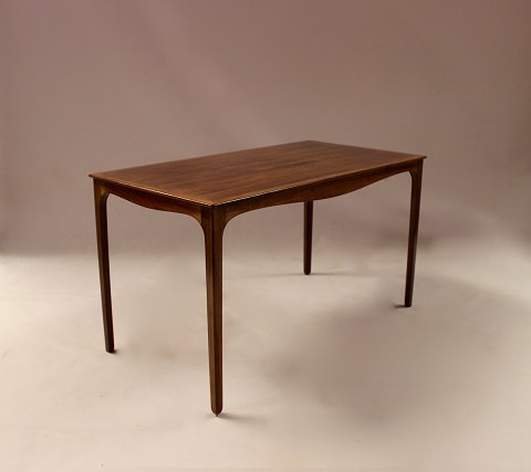Coffee table in rosewood by Ole Wanscher and A. J. Iversen from the 1960s.
5000m2 showroom.