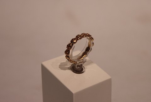 Gilded 925 sterling silver ring decorated with hearts by Christina Jewelry.
5000m2 showroom.