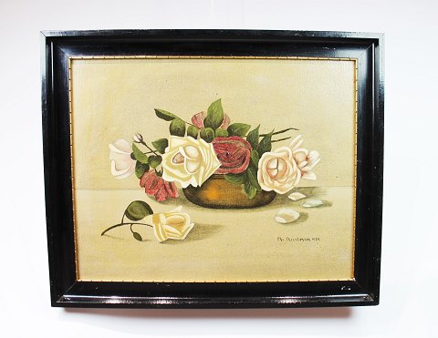 Oil painting with motif of a bouquet of roses signed Chs. Christensen in 1924.
5000m2 showroom.