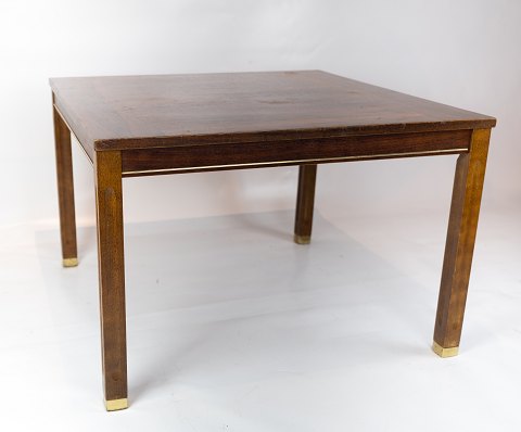 Coffee table of rosewood of danish design from the 1960s.
5000m2 showroom.