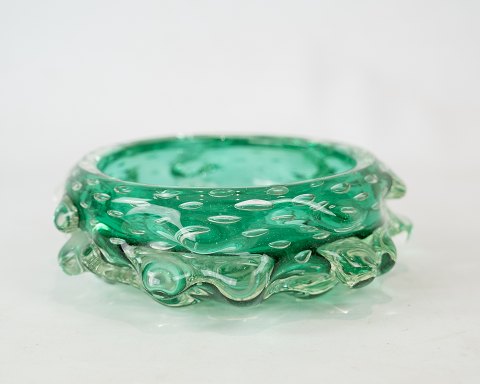 Glass bowl in turquoise colors and in great vintage condition.
5000m2 showroom.