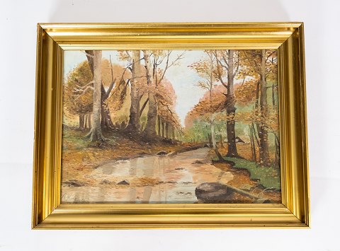 Oil painting with motif of the forrest in the fall and gilded frame from the 
1920s. 
5000m2 showroom.