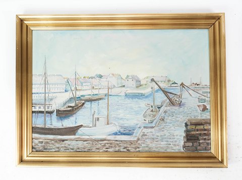 Maleri på lærred med havne motiv og forgyldt ramme, signeret V.B. fra 1940erne.5000m2 udstilling.