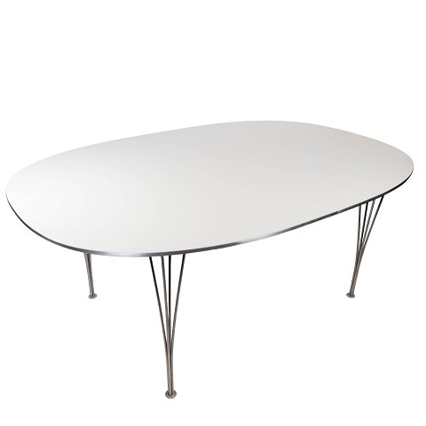 Super Ellipse spisebord med hvid laminat designet af Piet Hein og Arne Jacobsen, samt fremstillet af Fritz Hansen i 1998.5000m2 udstilling.