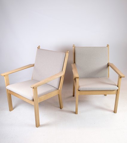 2 lænestole, model GE284, egetræ, Hans J. Wegner fremstillet hos Getama, 1960Flot stand