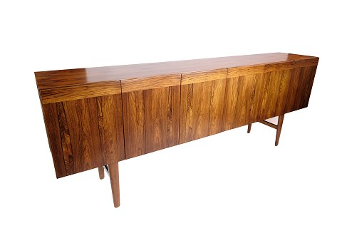 Sideboard in rosewood, Ib Koefoed larsen, Danish design, 1960
Great condition
