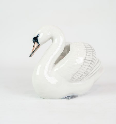 Porcelain figure - Swan - Porcelain figure - no. 359
Great condition
