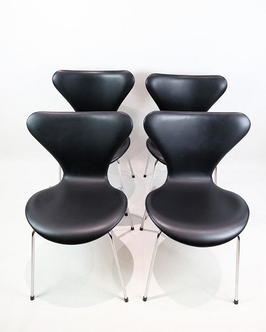 Sæt Af 4 Syverstole - Sjælden - Model 3107 - Polstreret I Sort Læder - Arne 
Jacobsen - Fritz Hansen - 1960erne
Flot stand
