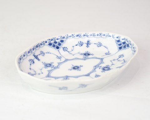 Royal Copenhagen - Blue Fluted Half Lace - Asiat - Royal small dish - no. 1 / 
551
Great condition
