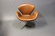 Svane stolen, model 3320, designet af Arne Jacobsen i 1958 og produceret af Fritz Hansen i 1990erne. 5000m2 udstilling.