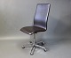 Oxford office chair by Arne Jacobsen and Fritz Hansen.
5000m2 showroom.