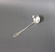 Small cream spoon in French Lily, Hallmarked silver.
5000m2 showroom.