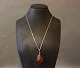 Pendant with chain of 925 sterling silver and amber, stamped HS.
5000m2 showroom.