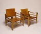 A pair of Safari chairs by Aage Bruun and Son, of natural leather and solid 
wood, from the 1960s.
5000m2 showroom.