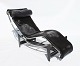 Le Corbusier Chaiselong - Model LC4 - Cassina Designed in 1928 - Black Patinated 
Leather - 1960