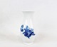 Vase, no.: 8263, in Blue Flower by Royal Copenhagen.
5000m2 showroom.