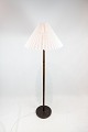 Floor lamp in rosewood of danish design from the 1960s.
5000m2 showroom.