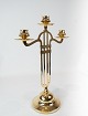Tall three armed candlestick in brass and in great condition from the 1920s.
5000m2 showroom.
