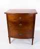 Small antique chest of drawers in mahogany with brass handles from the 1890s.
5000m2 showroom.