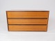 Wall mounted cabinet in teak of danish design from the 1960s.
5000m2 showroom.
