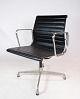 Office chair, model Ea-108, Charles Eames
Great condition
