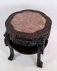 Chinese side table, detailed cuts, 1920s.
Great condition
