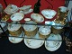 Complete dinner set with about 90 parts from B&G from around the year 1920 with 
handpainted flowers. 
5000m2 showroom.