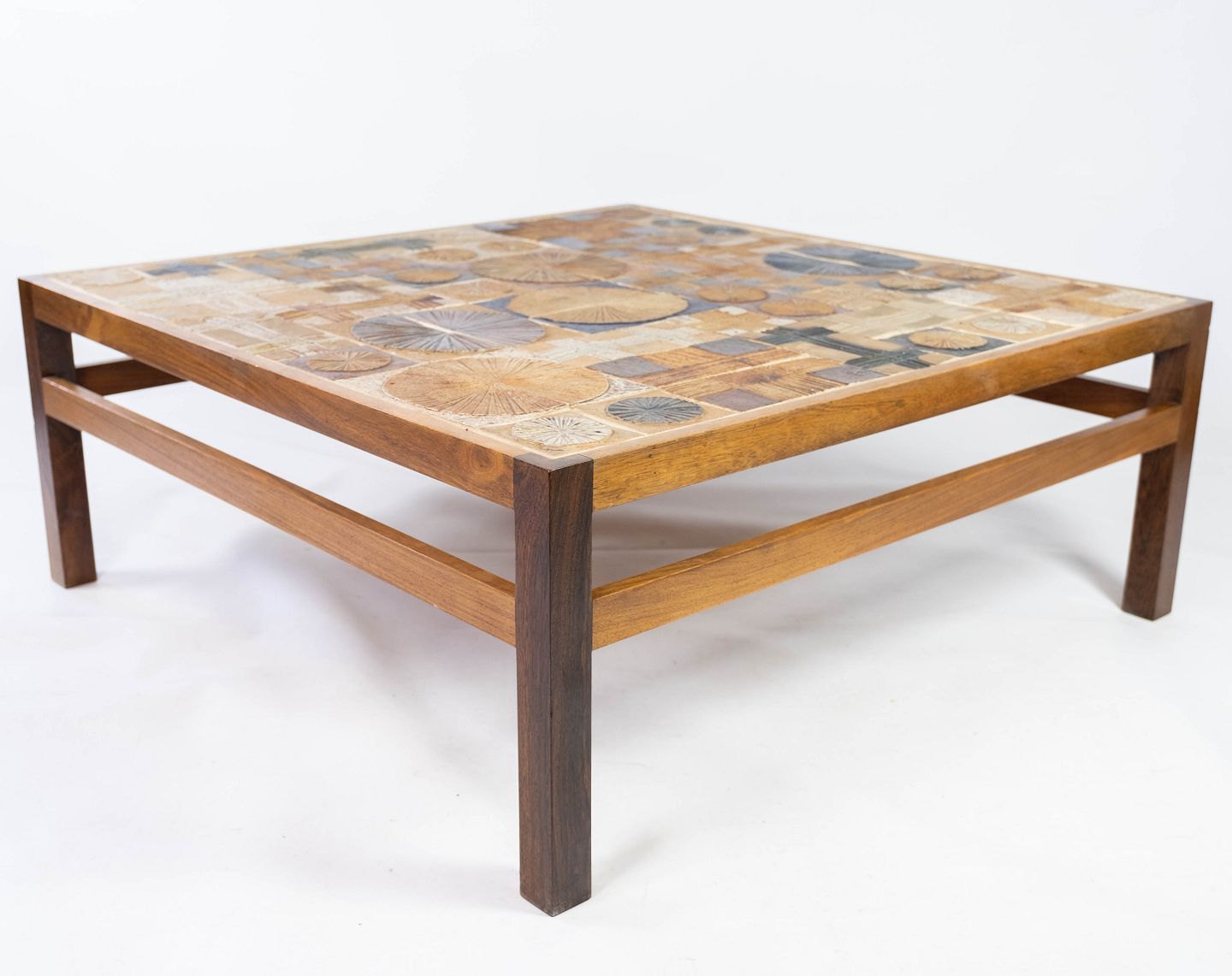 Sofabord af palisander samt keramik designet af Tue Poulsen og fremstill - & Design