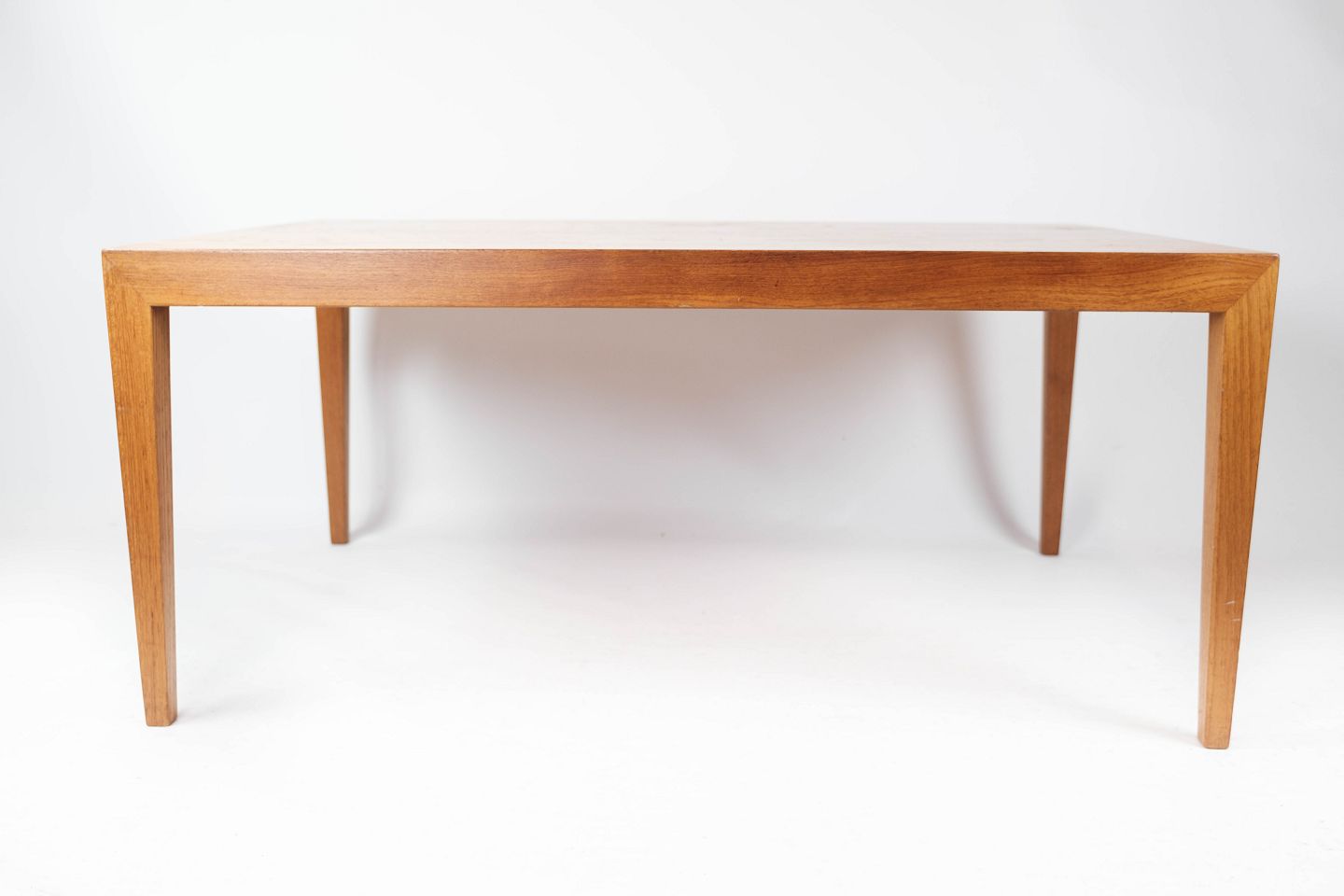 Sofabord i designet af Severin Hansen og fremstillet af Haslev Møbelfabrik Osted Antik & Design